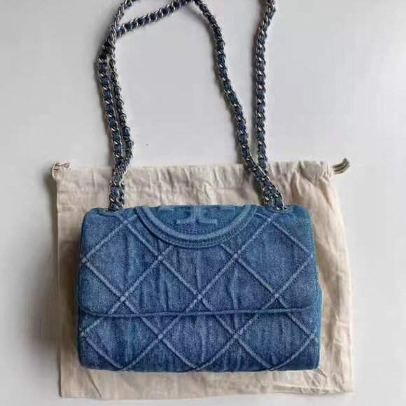 Tory Burch Light Blue Quilted Shoulder Bag - Picture 2 of 9
